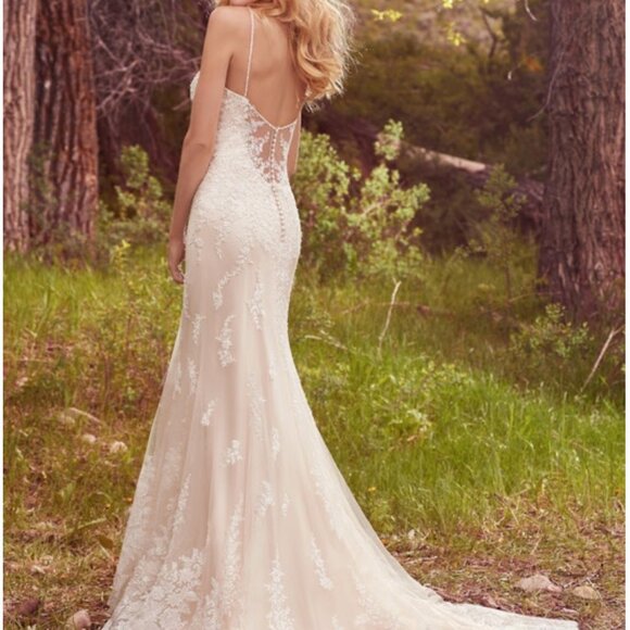 Maggie Sottero Wedding Dress- Nola, Size 2- NWOT - Picture 3 of 16